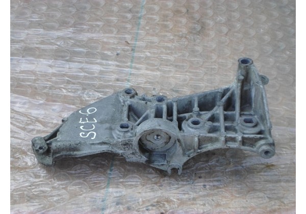 Кронштейн кондиціонера Renault Scenic II, Megane II, Clio II, Kangoo, 1.5 DCi, 1.6 16V, 8200327134